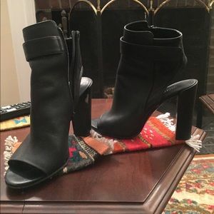 Vince Booties. Soft leather